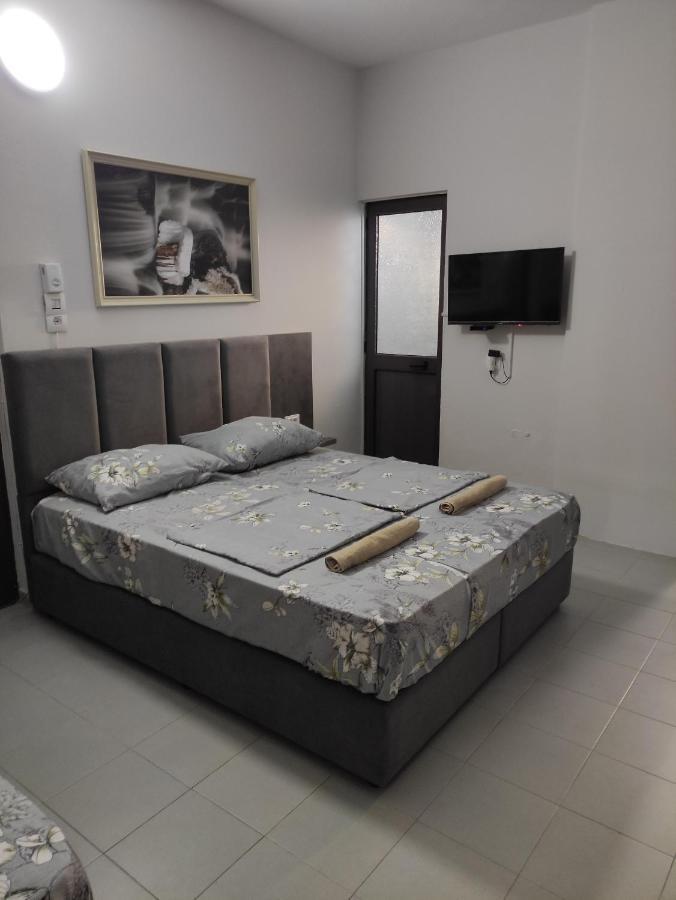 Klea Rooms Velipojë Exterior foto