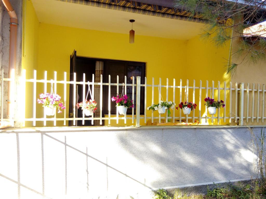 Klea Rooms Velipojë Exterior foto